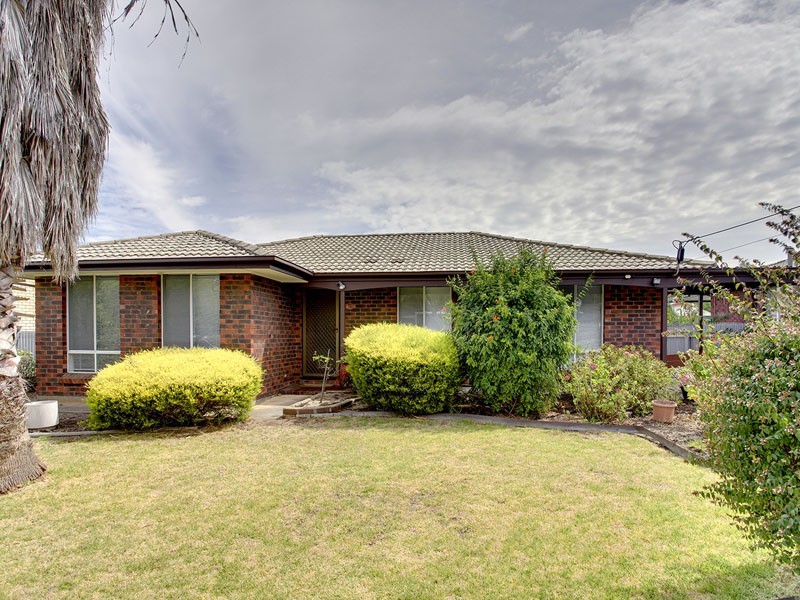 8 Richards Drive, Morphett Vale SA 5162