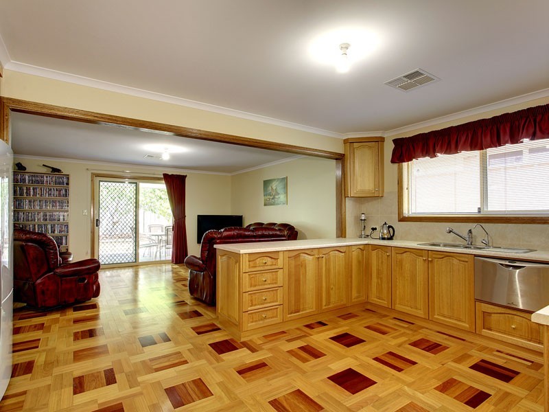 17 Philipson Crescent, Sheidow Park SA 5158