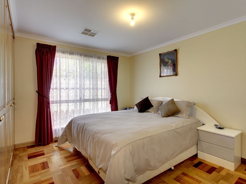 17 Philipson Crescent, Sheidow Park SA 5158