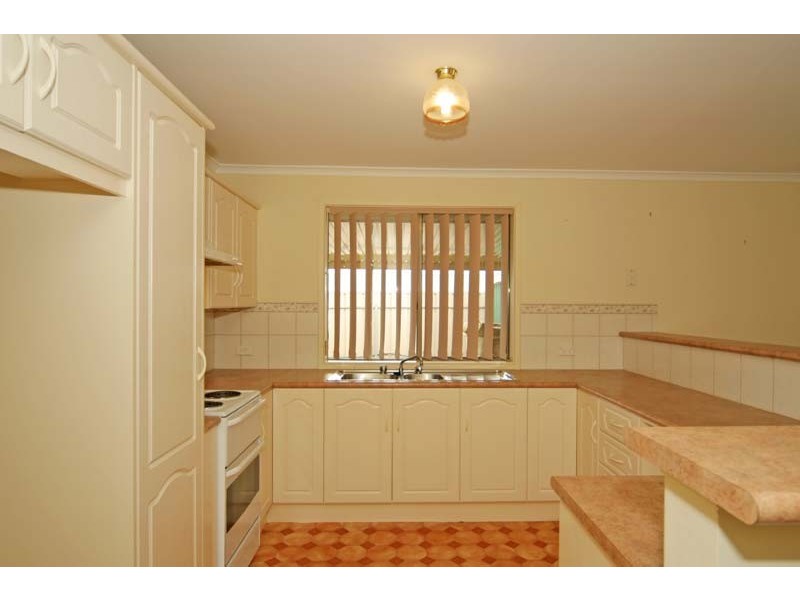 1 Vidmar Court, Woodcroft SA 5162