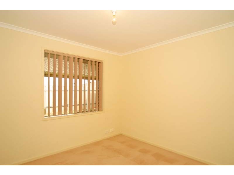 1 Vidmar Court, Woodcroft SA 5162