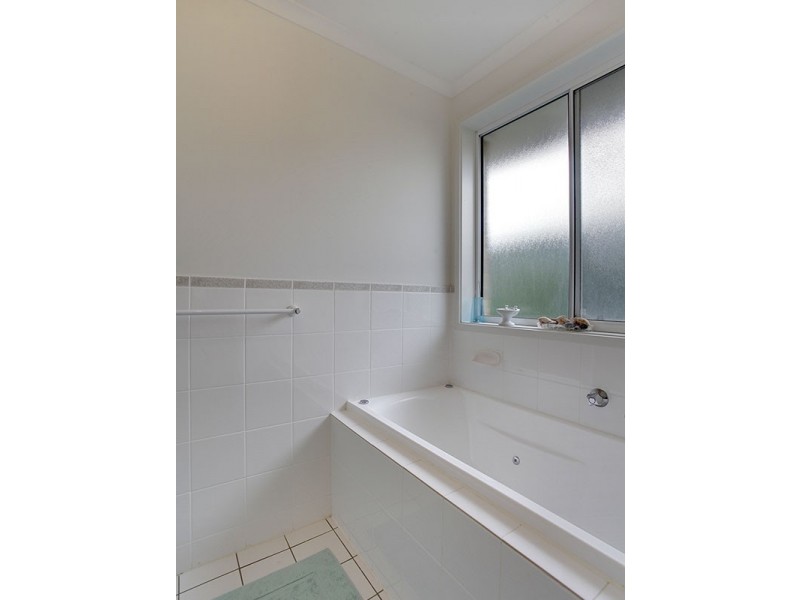 4 Sapphire Way, Aldinga Beach SA 5173