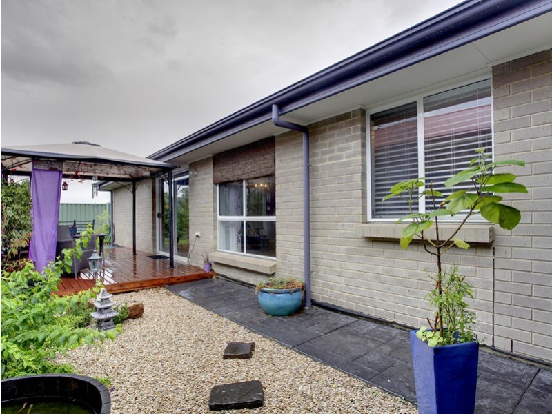 4 Sapphire Way, Aldinga Beach SA 5173