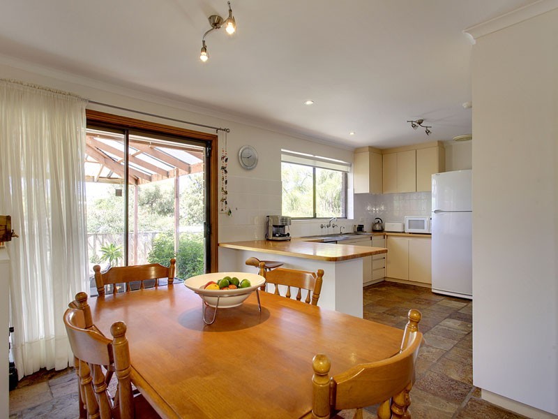 15 Abiona Street, Flagstaff Hill SA 5159