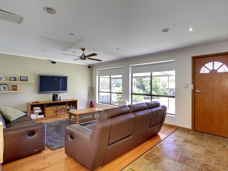 15 Abiona Street, Flagstaff Hill SA 5159