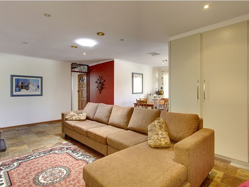 15 Abiona Street, Flagstaff Hill SA 5159