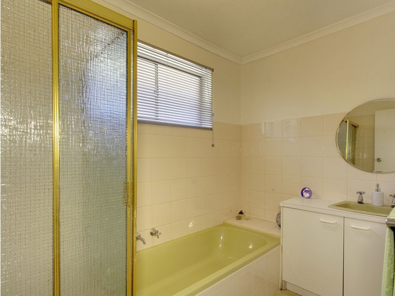 15 Abiona Street, Flagstaff Hill SA 5159
