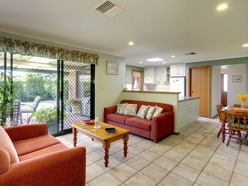 24 Valley View Drive, Mclaren Vale SA 5171