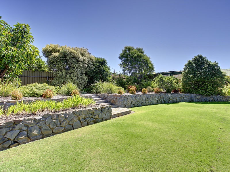 24 Valley View Drive, Mclaren Vale SA 5171