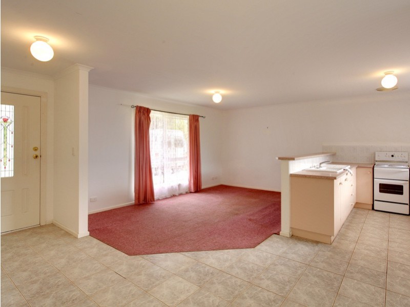 11 Caffrey Crescent, Port Willunga SA 5173