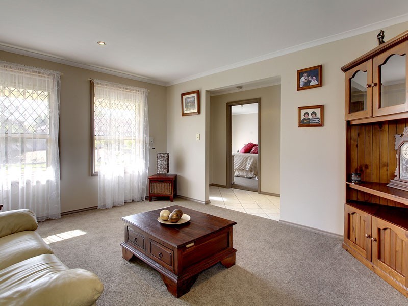 4 Cambourne Crescent, Seaford SA 5169