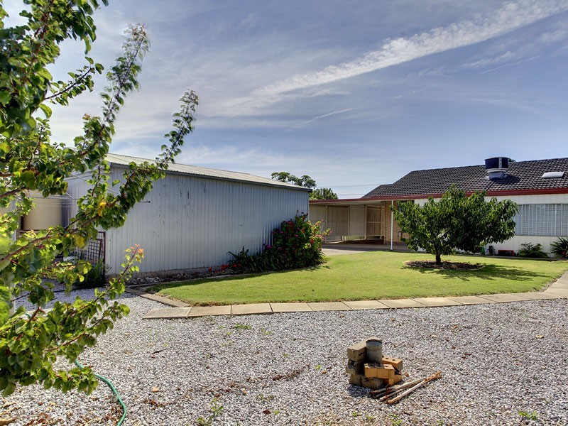 8 Helmsman Terrace, Seaford SA 5169