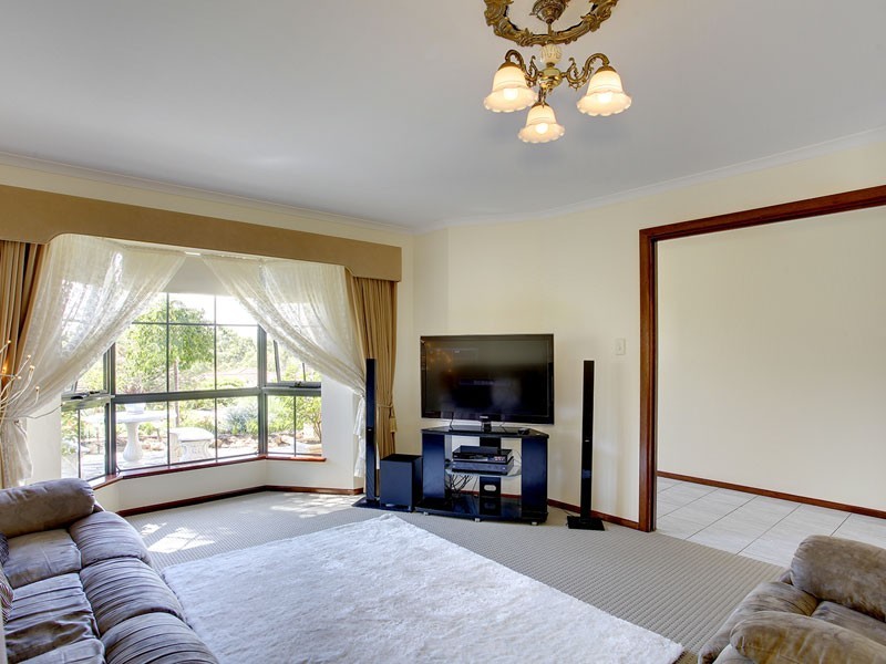 23 Songlark Grove, Flagstaff Hill SA 5159