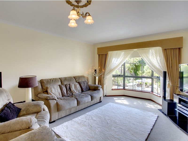 23 Songlark Grove, Flagstaff Hill SA 5159