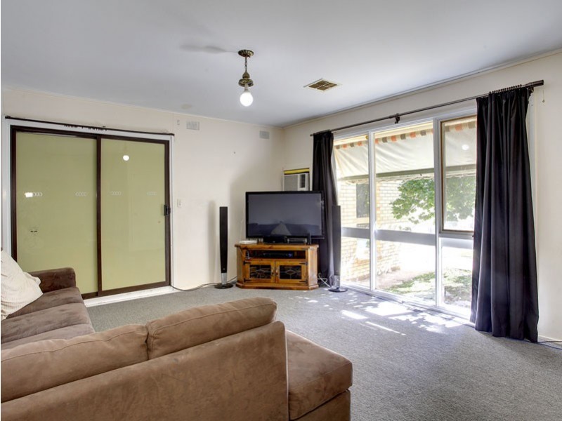 8 Johnson Crescent, Port Noarlunga SA 5167
