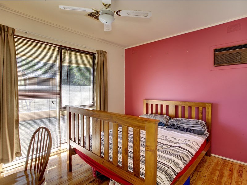 8 Johnson Crescent, Port Noarlunga SA 5167