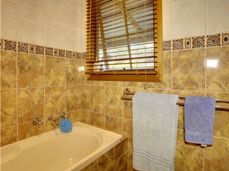 369 Black Road, Flagstaff Hill SA 5159