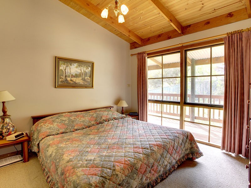 369 Black Road, Flagstaff Hill SA 5159