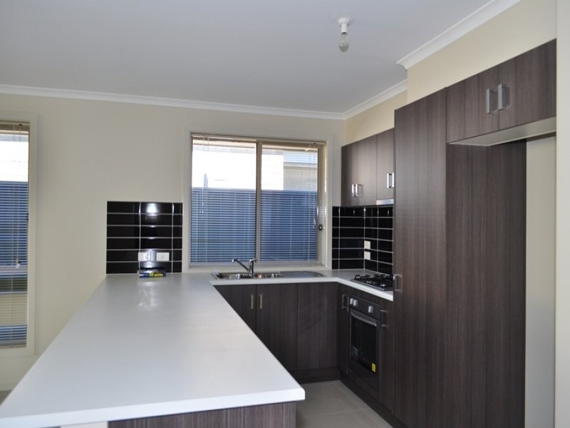 13 Lancaster Circuit, Old Noarlunga SA 5168