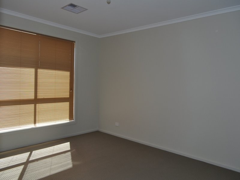 13 Lancaster Circuit, Old Noarlunga SA 5168