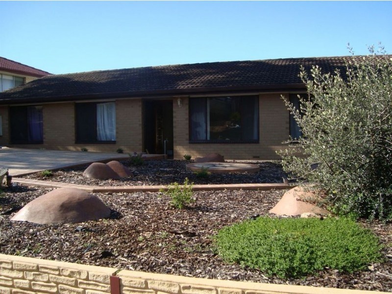 12 Whiteley Drive, Trott Park SA 5158