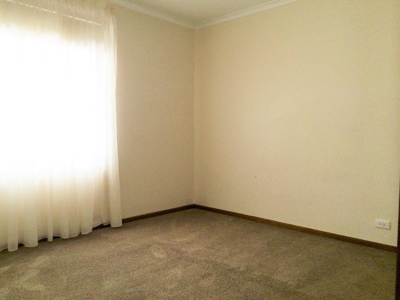 23 Barrdickson Crescent, Happy Valley SA 5159