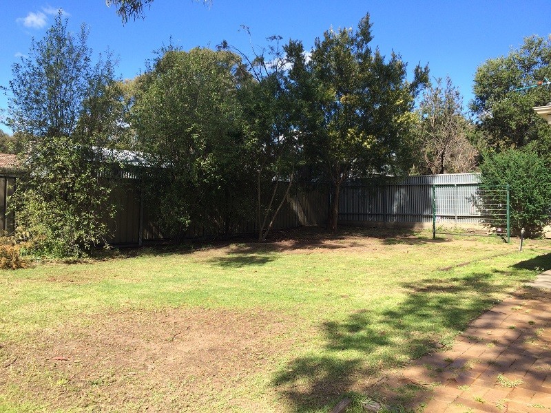 23 Barrdickson Crescent, Happy Valley SA 5159