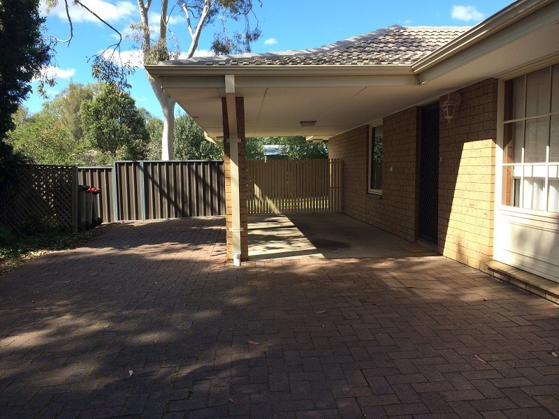 23 Barrdickson Crescent, Happy Valley SA 5159