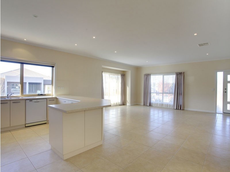 66 Barton Circuit, Mount Barker SA 5251