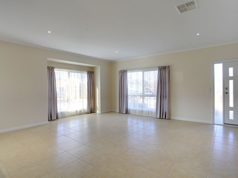 66 Barton Circuit, Mount Barker SA 5251