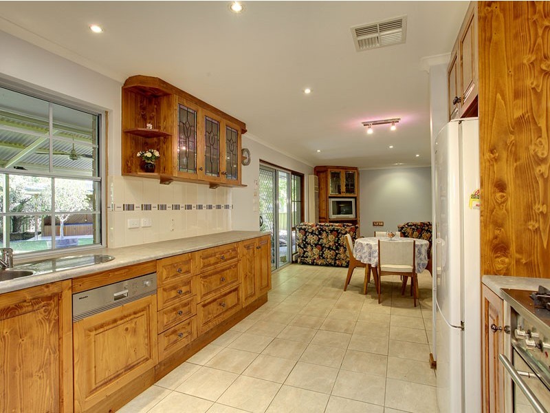 10 Shiraz Court, Aberfoyle Park SA 5159