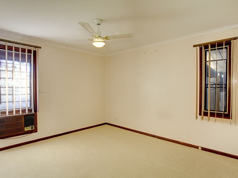 10 Simeon Crescent, Morphett Vale SA 5162