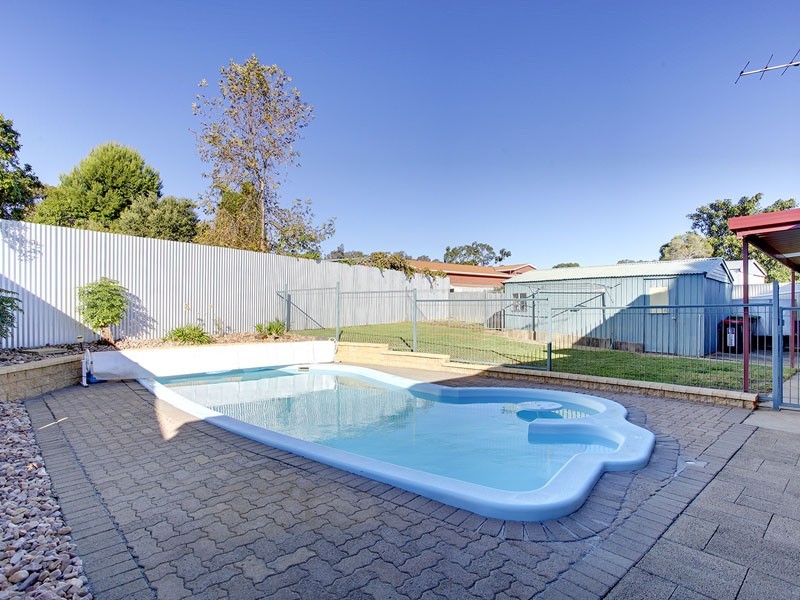 10 Simeon Crescent, Morphett Vale SA 5162