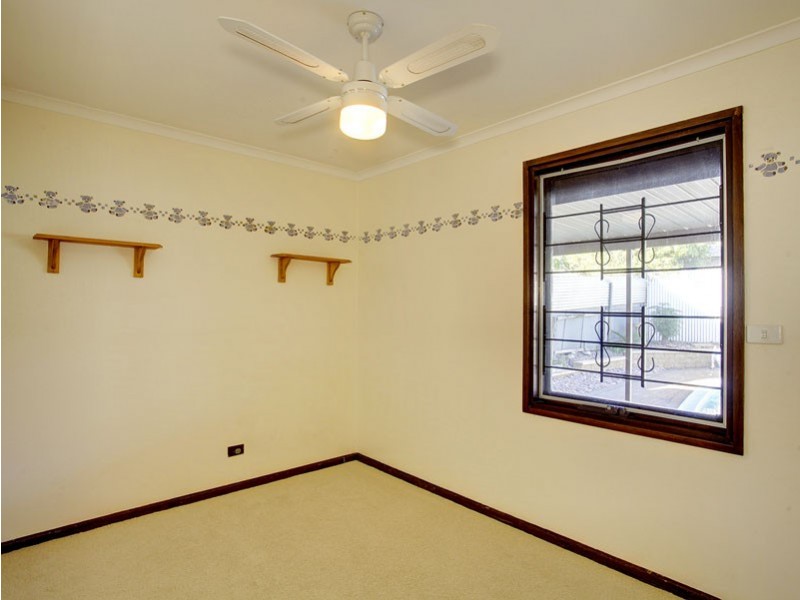 10 Simeon Crescent, Morphett Vale SA 5162