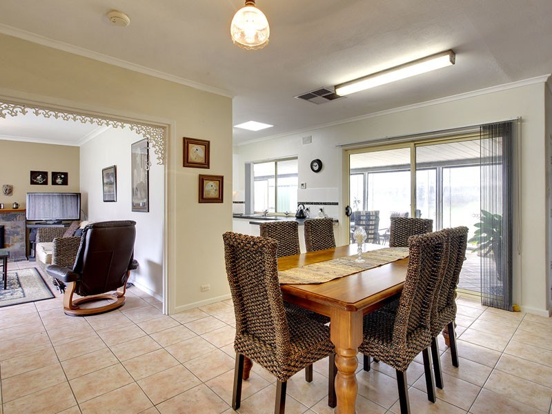 4 Janet Crescent, Morphett Vale SA 5162