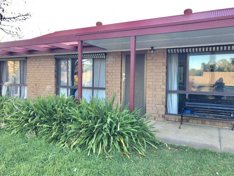 1 HOLT COURT, Trott Park SA 5158