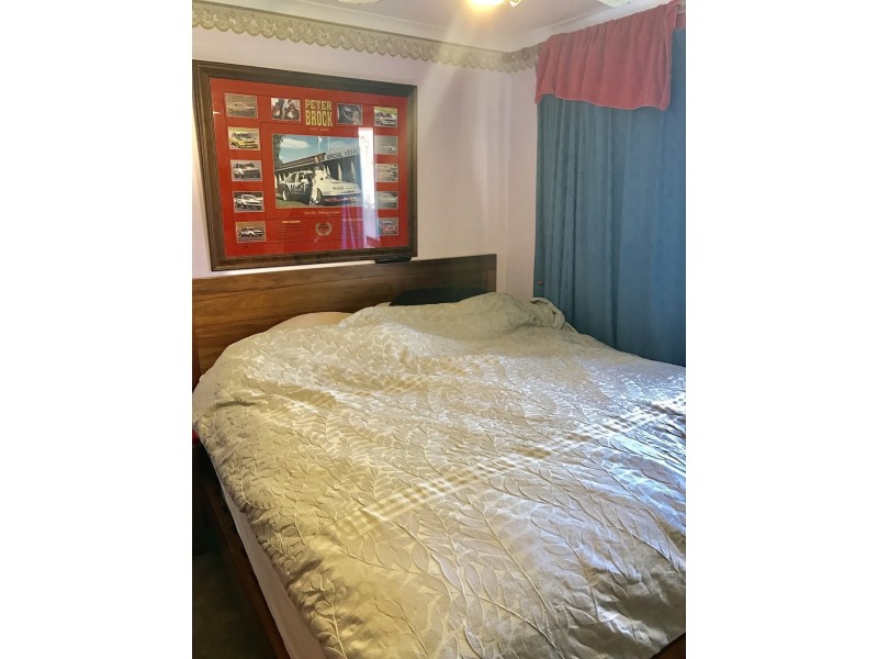 1 HOLT COURT, Trott Park SA 5158