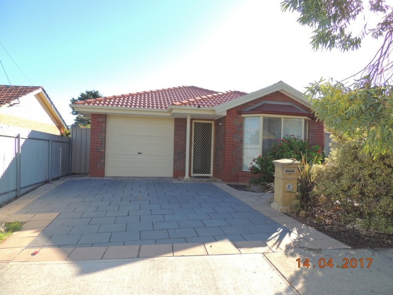 17 Yenda Street, O’sullivan Beach SA 5166