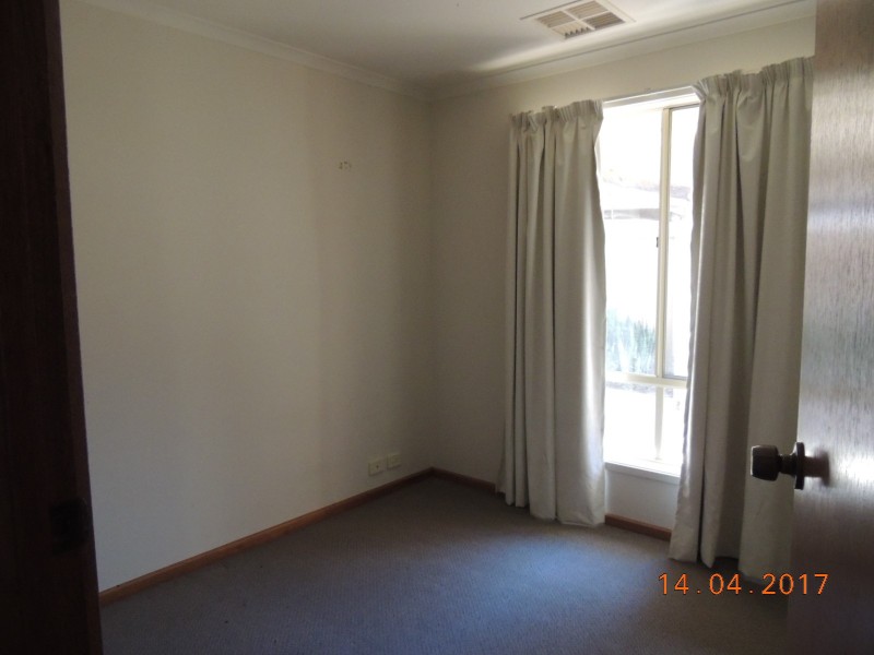17 Yenda Street, O’sullivan Beach SA 5166