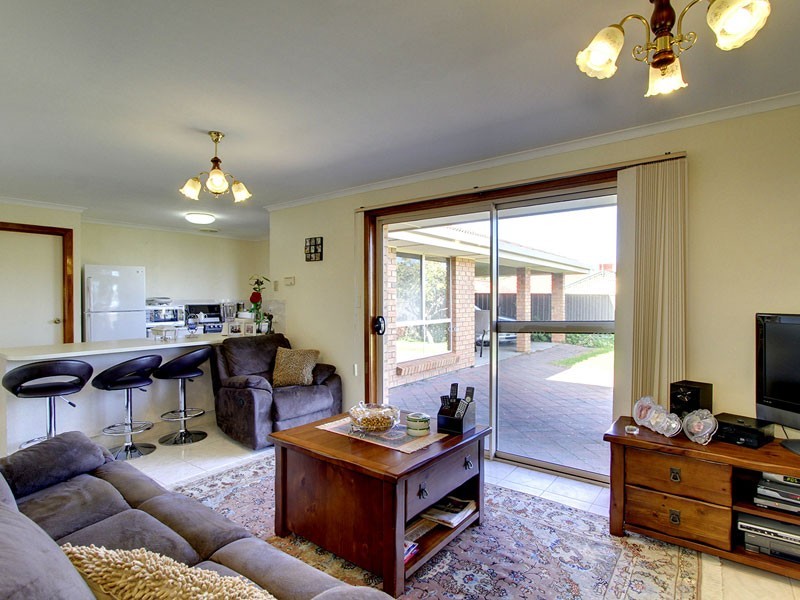 19 Gardenia Crescent, Morphett Vale SA 5162