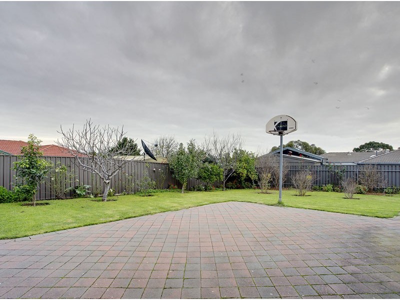 19 Gardenia Crescent, Morphett Vale SA 5162