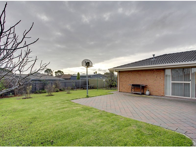 19 Gardenia Crescent, Morphett Vale SA 5162