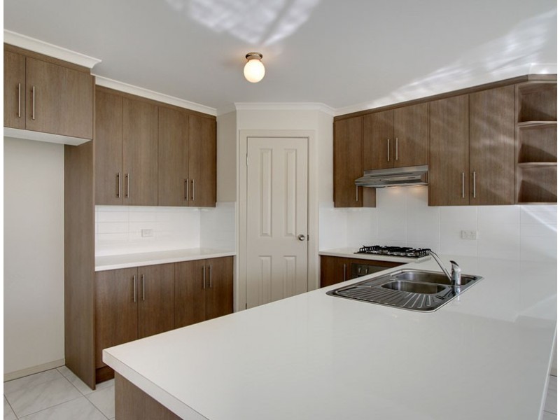 16 Yarr Crescent, Seaford Meadows SA 5169