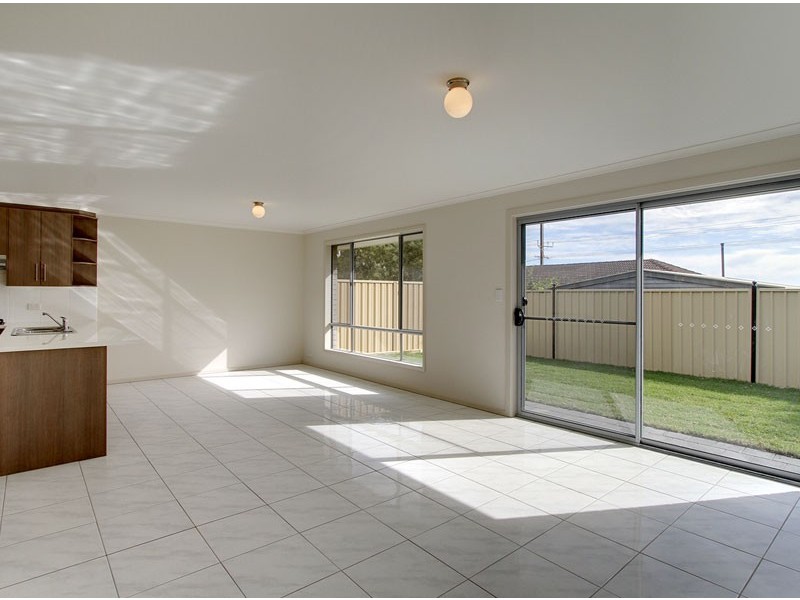 16 Yarr Crescent, Seaford Meadows SA 5169