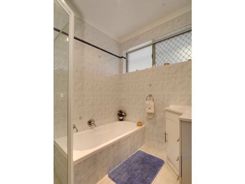 19 Weeroona Avenue, Port Noarlunga South SA 5167