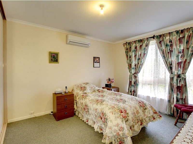 19 Weeroona Avenue, Port Noarlunga South SA 5167
