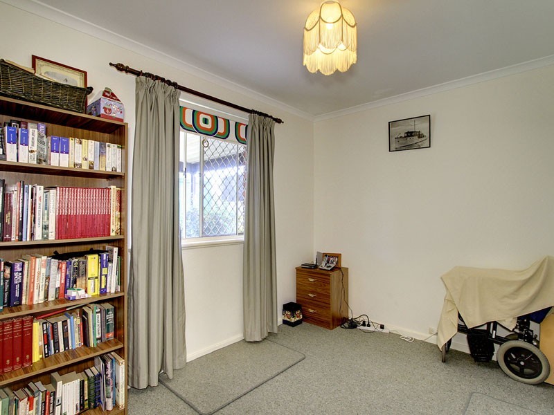 19 Weeroona Avenue, Port Noarlunga South SA 5167