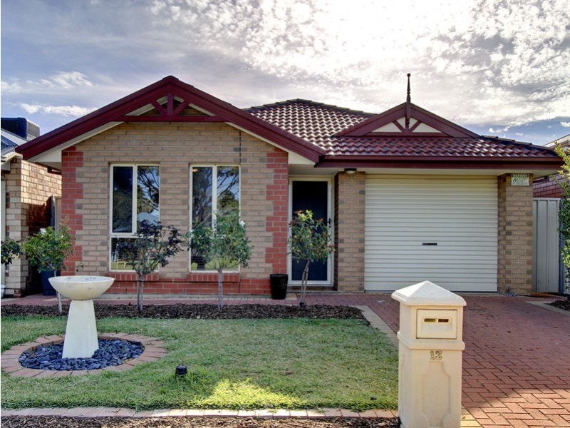 13 Newfield Drive, Reynella SA 5161