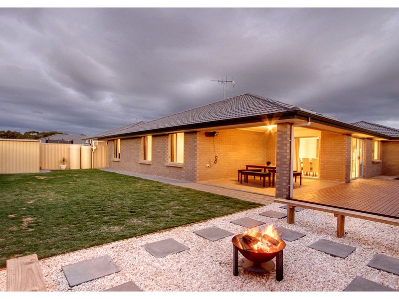 7 Knoll Avenue, Aldinga Beach SA 5173