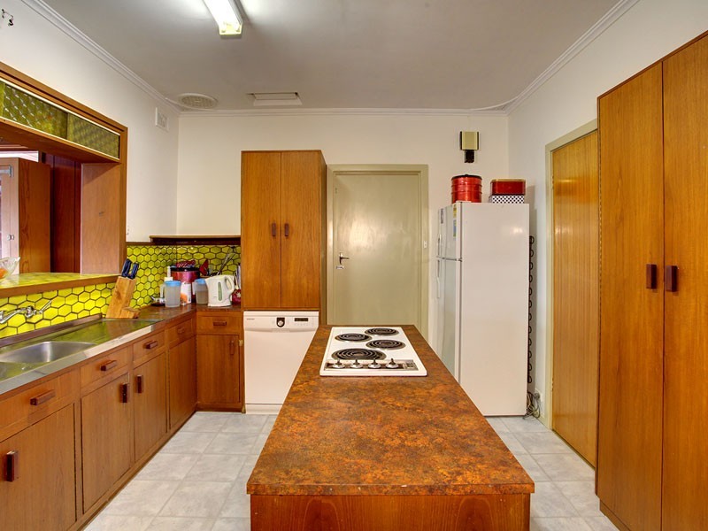 19 Surrey Parade, Morphett Vale SA 5162